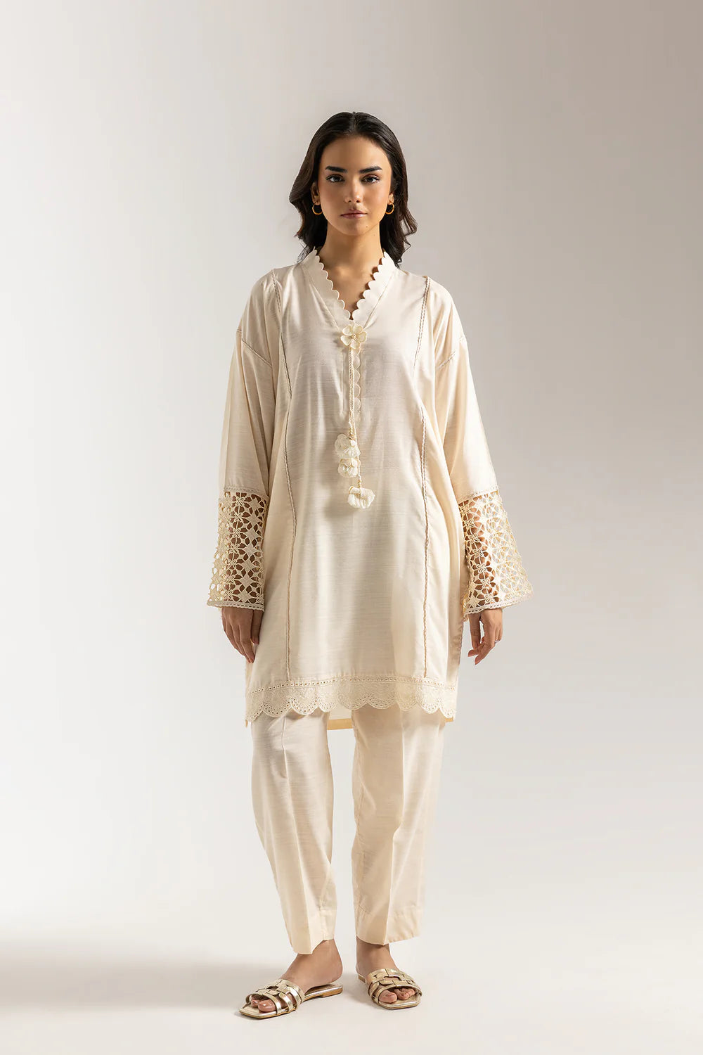 ETHNC EMBROIDERED SUIT