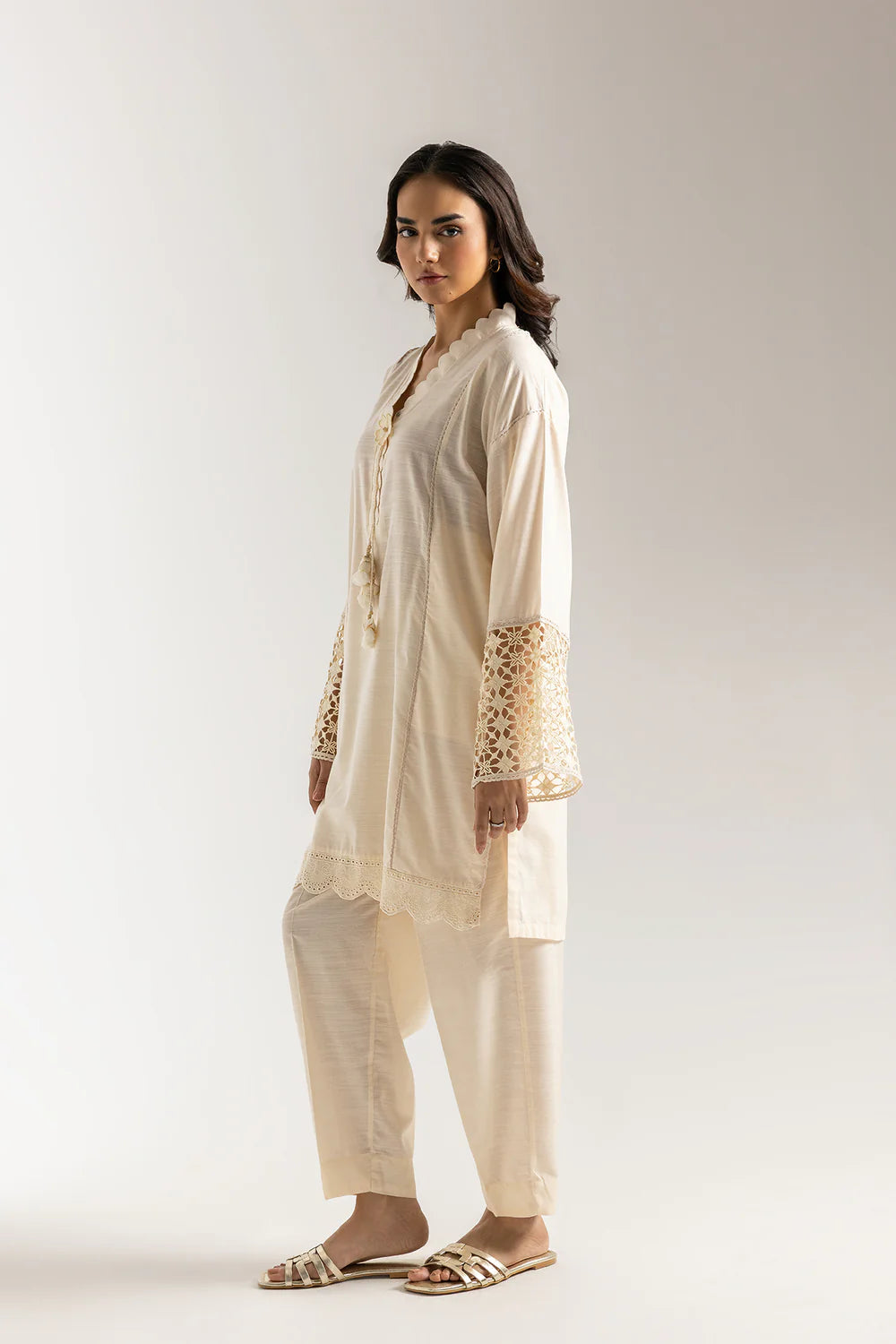 ETHNC EMBROIDERED SUIT